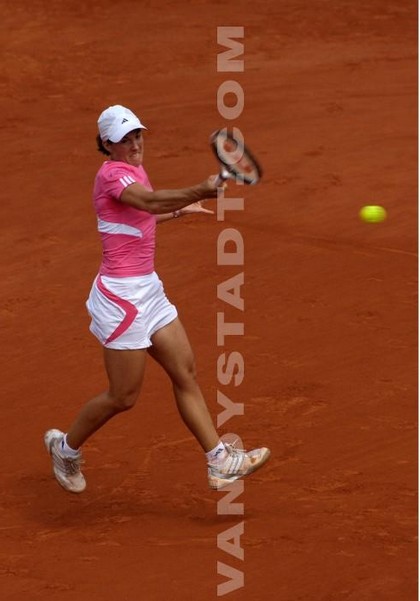 Justine HÉNIN