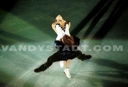 MISHKUTENOK NATALIA & DMITRIEV ARTUR